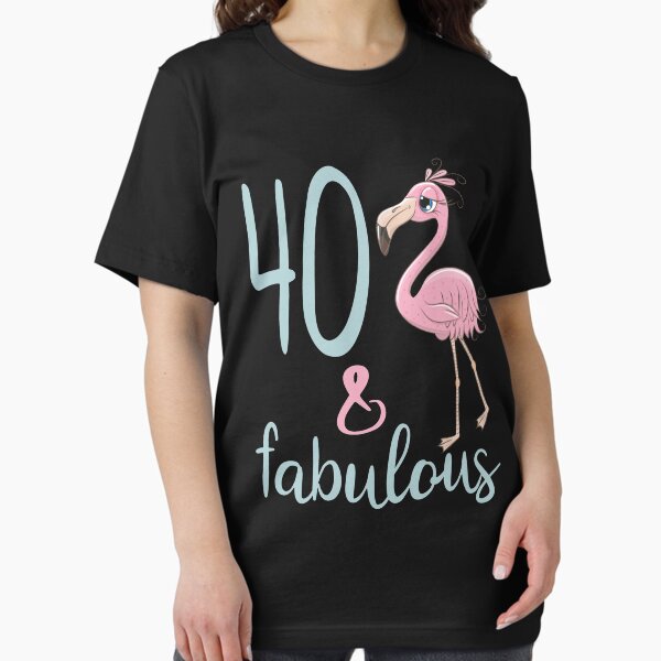 Vista previa del artículo con la obra «Regalo de cumpleaños para mujer de 40 años Fabulous Flamingo 40th Birthday Party Outfit para ella», diseñado y vendido por FunnySunny T-Shirts.