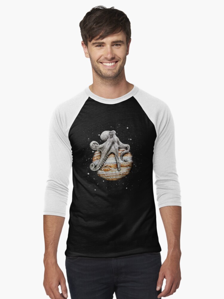 Imagen 1 de 3, Camiseta ¾ estilo béisbol con la obra Cefalópodo celestial, diseñada y vendida por jamesormiston.