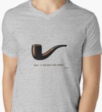 ceci n'est pas une pipe Men's V-Neck T-Shirt