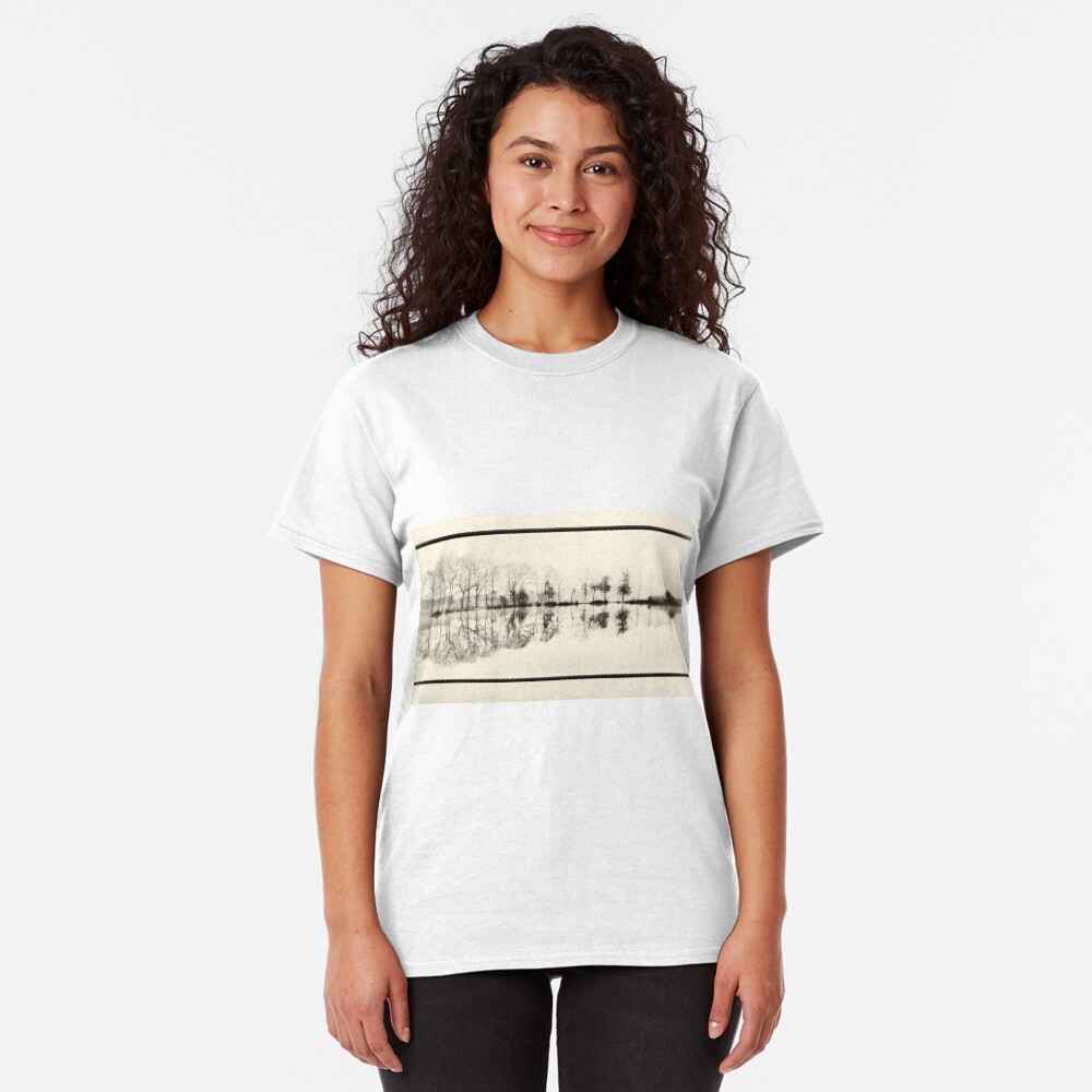 Misty morning in the park Classic T-Shirt