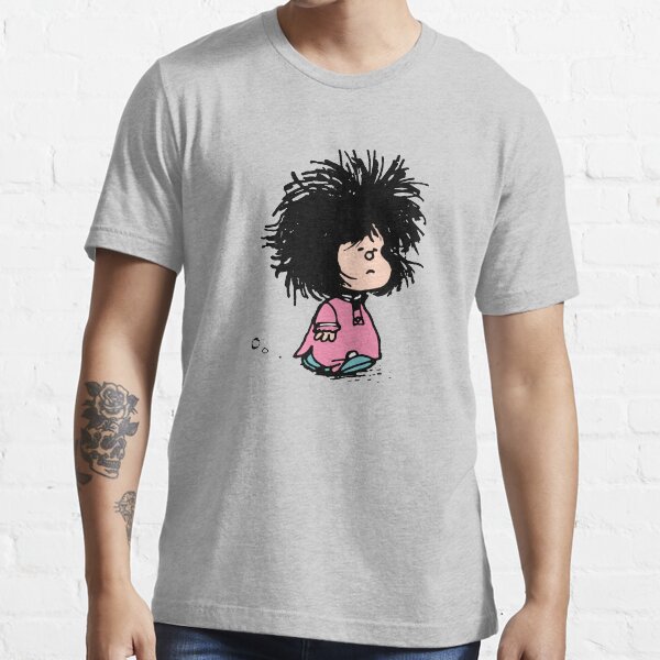 Mafalda con camisón despeinada recién levantada Quino historieta argentina Camiseta esencial