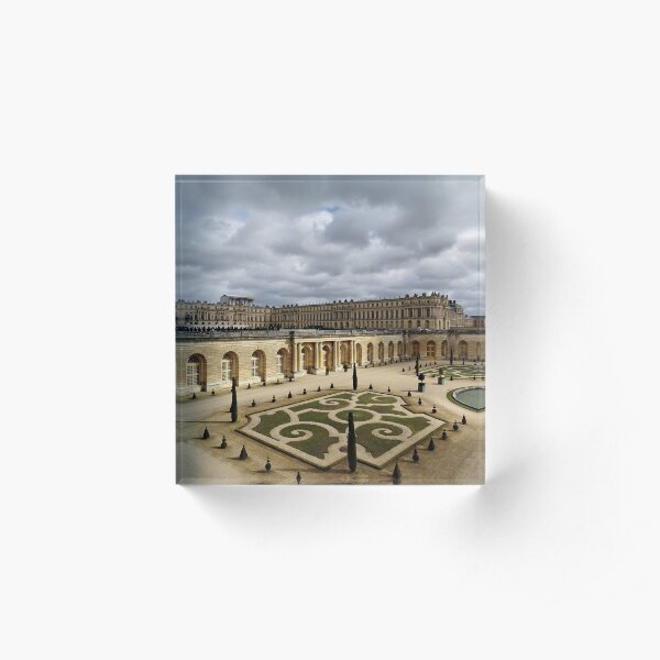 Versailles Acrylic Block
