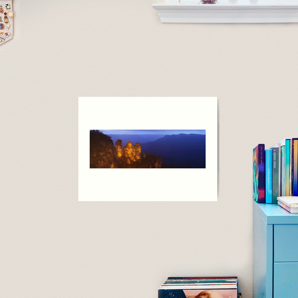 Three Sisters Dusk, Blue Mountains, Australia Art Print