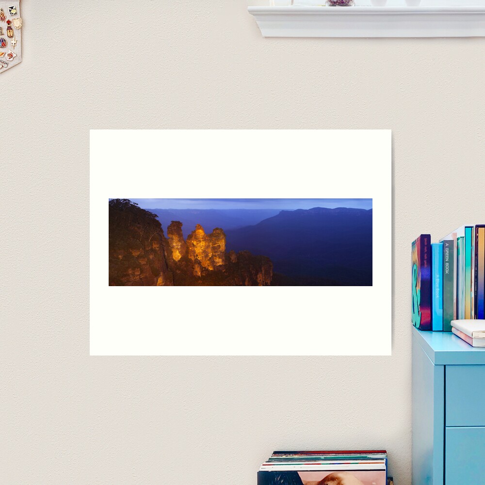 Three Sisters Dusk, Blue Mountains, Australia Art Print
