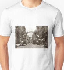 Camiseta unisex Little Italy Mott Street NYC Photograph (1908)