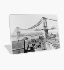 Vinilo para portátil Construction of The Manhattan Bridge (1909)