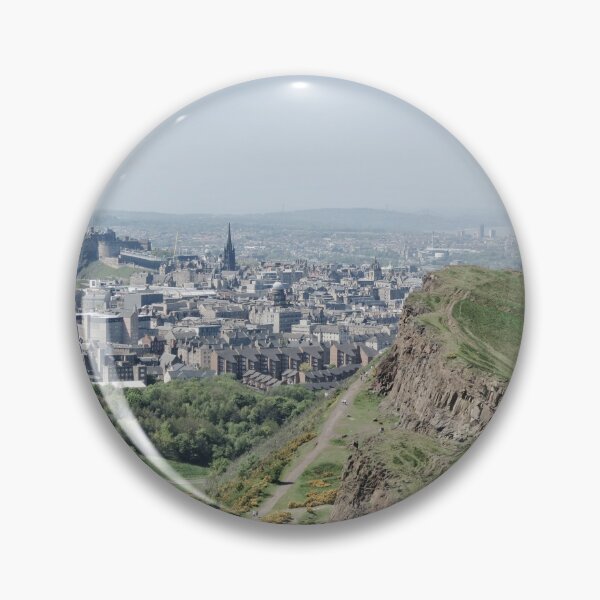 Artikelvorschau, Edinburgh Arthurs Sitz Skyline entworfen und verkauft von MoAndPaul-.