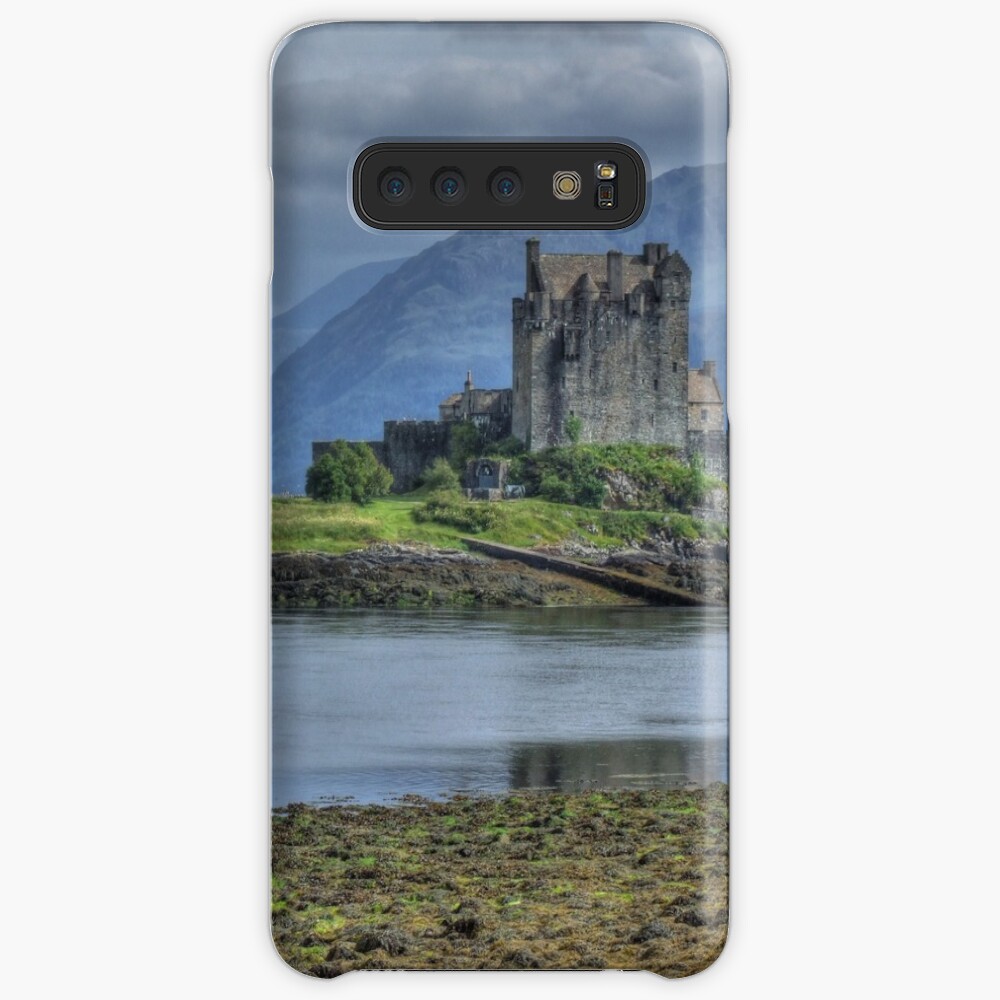Eilean Donan Castle in the Highlands of Scotland Case & Skin for Samsung Galaxy