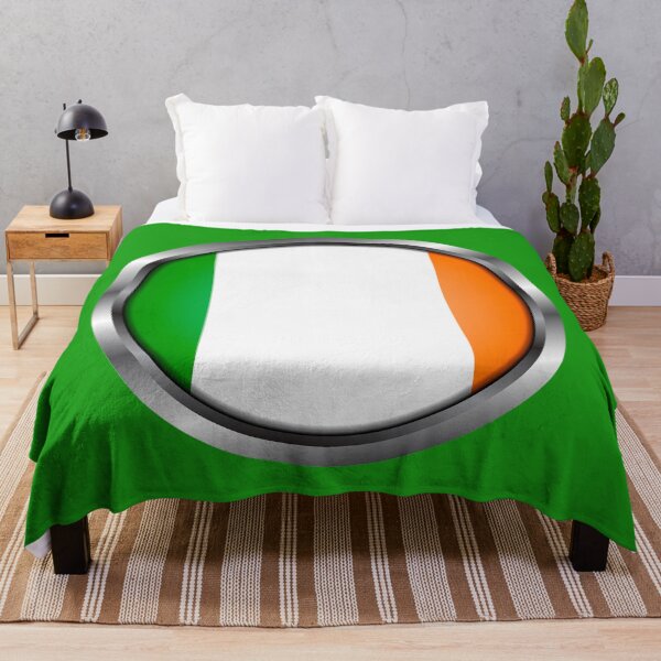 Item preview, Marco de metal redondo de bandera de Irlanda designed and sold by mattpanta.