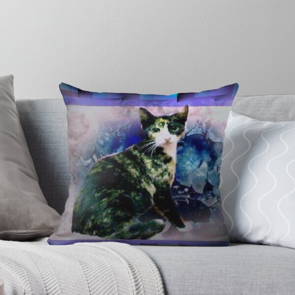 Artikelvorschau, Schildpattkatze durch blaue Blumen entworfen und verkauft von B. Randi Bailey.