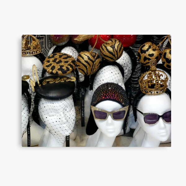 Manekeen A Canvas Print