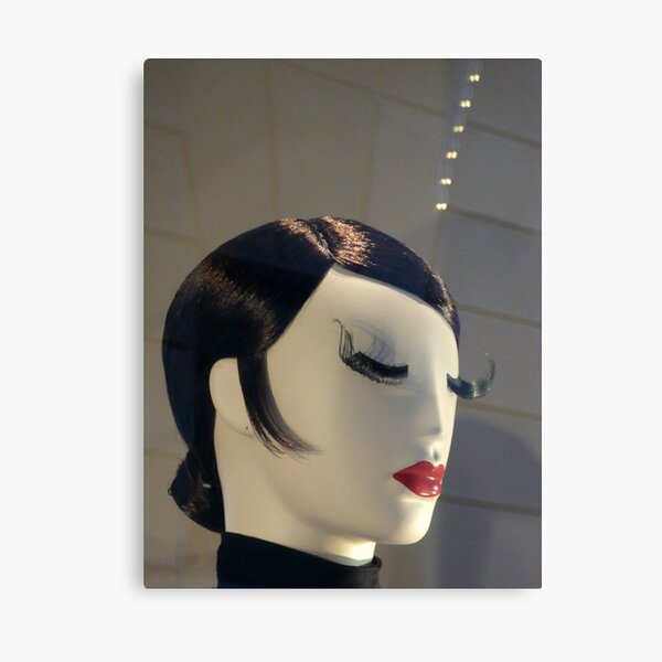 Manekeen E Canvas Print