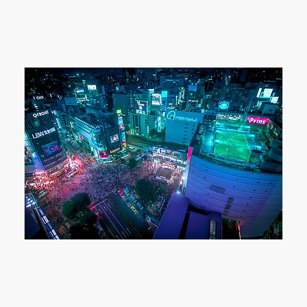 Aperçu de l'œuvre Traversée de Shibuya d'en haut et terrain de football sur le toit créée et vendue par TokyoLuv.