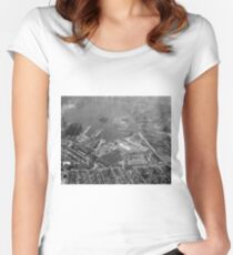 Camiseta entallada de cuello redondo U.S. Naval Yard in Brooklyn NY Photograph (1932)