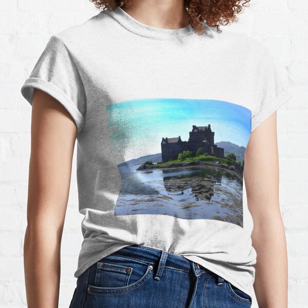 Eilean Donan Castle im schottischen Hochland Classic T-Shirt