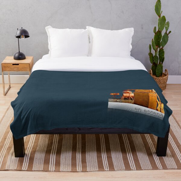 In Escena Throw Blanket