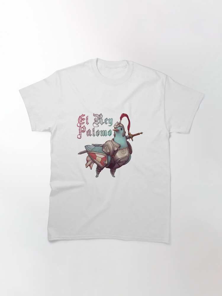 Imagen 3 de 7, Camiseta clásica con la obra El Rey Palomo, diseñada y vendida por FotoLibreStudio.