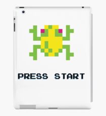 FROGGER RETRO PRESS START ARCADE TSHIRT iPad Case/Skin