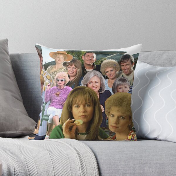 KATH AND KIM Throw Pillow