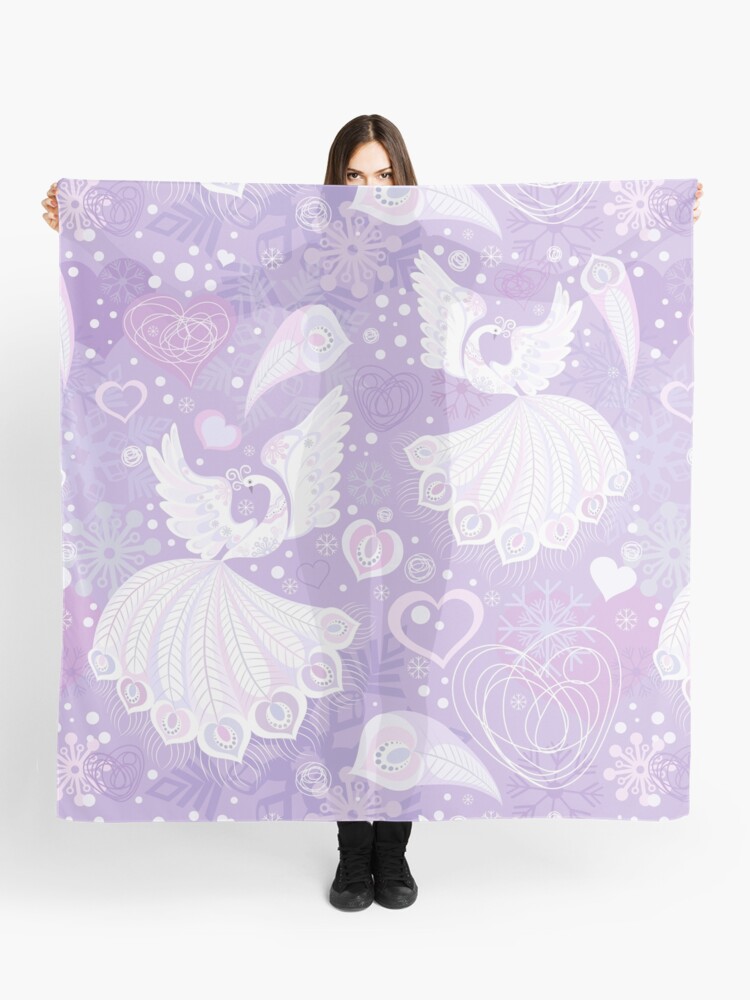 Aperçu 1 sur 3. Foulard avec l'œuvre Fantastic bird créée et vendue par olgart.