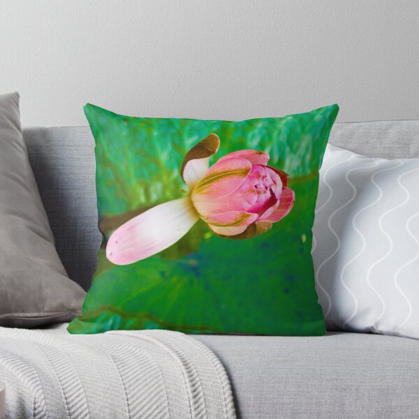 Lilly Throw Pillow