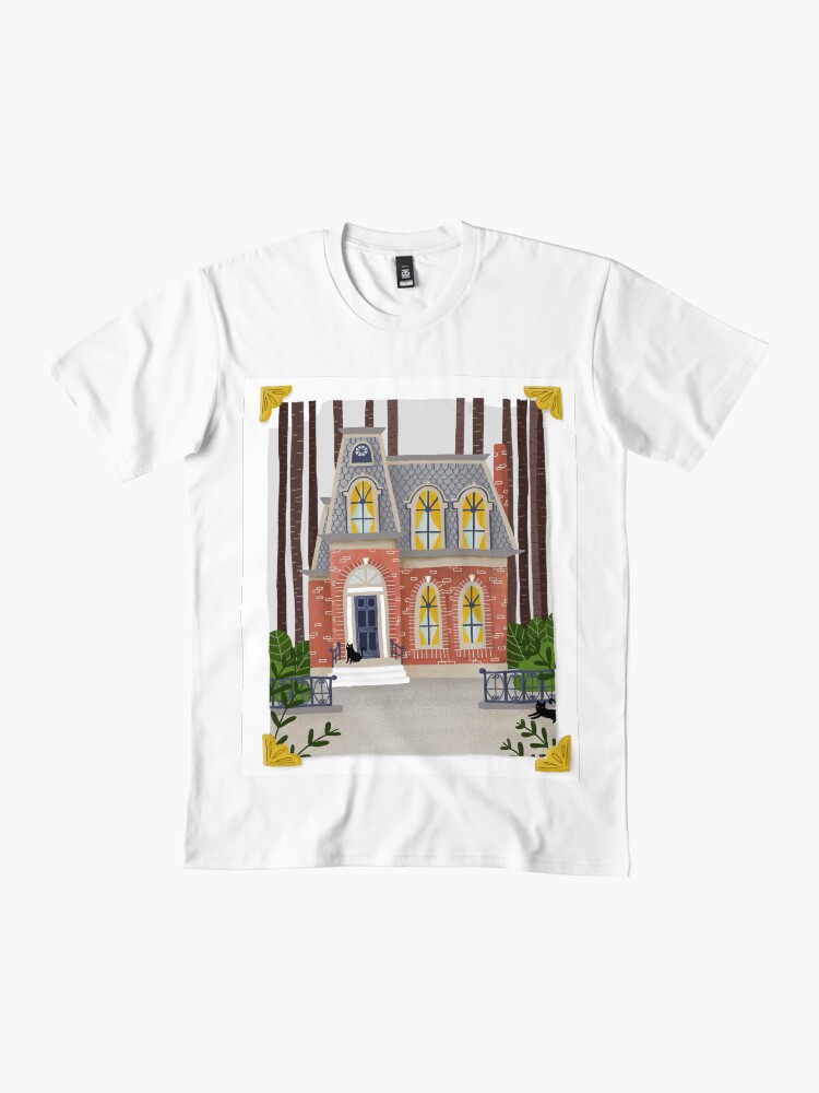 Imagen 2 de 4, Camiseta premium con la obra Pequeña casa antigua con gatos negros, diseñada y vendida por paulahurtado.