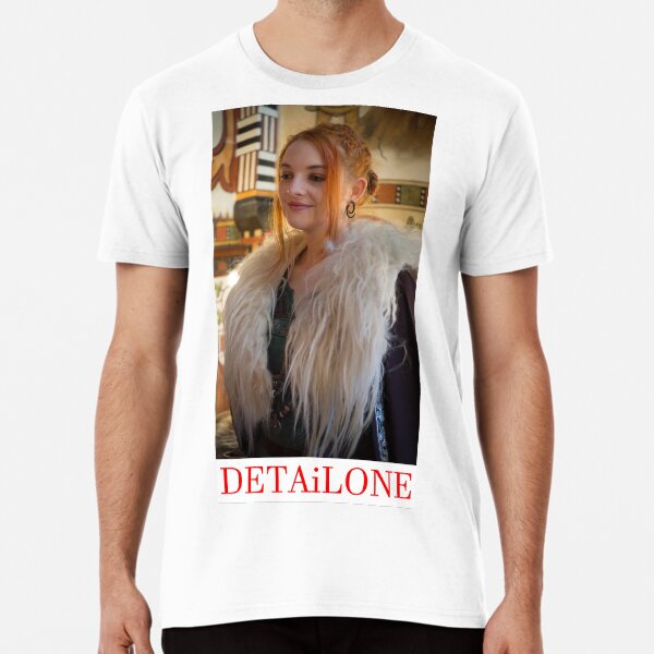 Potrait made by Blunder for Detailone. Premium T-Shirt