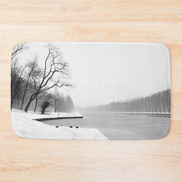 Item preview, It's getting chilly out there designed and sold by Benjamin Fauvel.