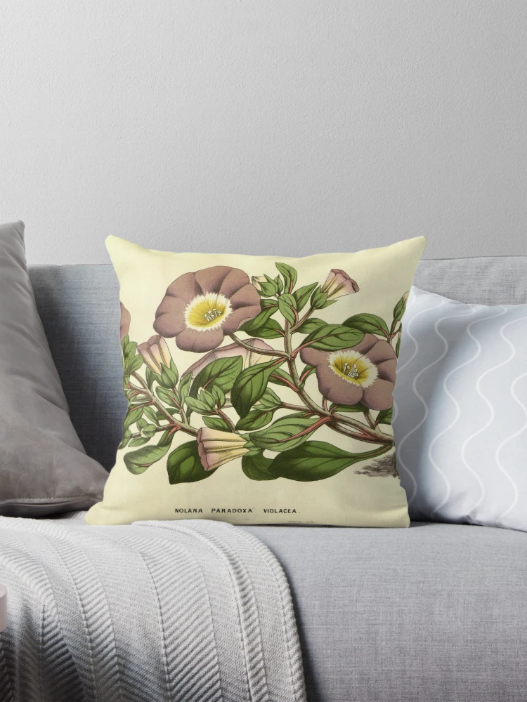 Aperçu 1 sur 4. Coussin avec l'œuvre Flore des serres et des... créée et vendue par Rodeoclash.