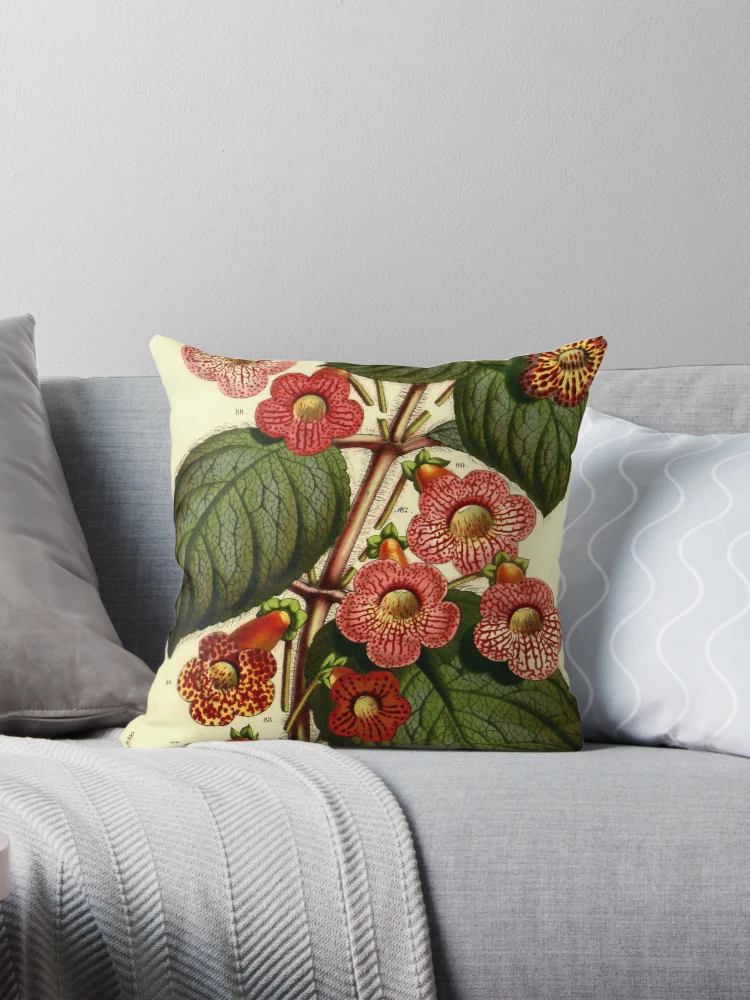 Aperçu 1 sur 4. Coussin avec l'œuvre Flore des serres et des... créée et vendue par Rodeoclash.