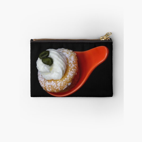 Artikelvorschau, Spoon Muffin with Lemon Cream entworfen und verkauft von SmoothBreeze7 | Liz Collet Photography.