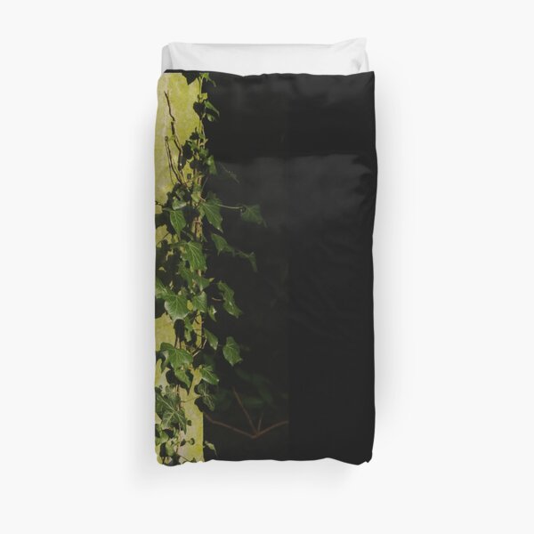 Trailing ivy on grave Duvet Cover