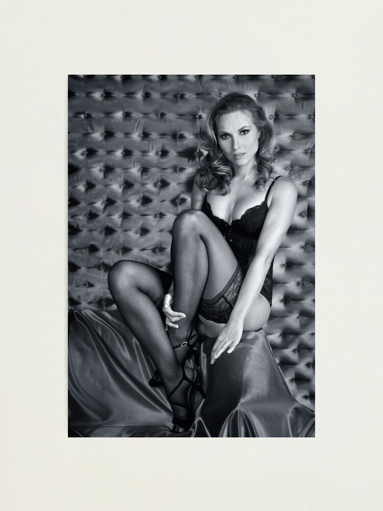 daisy ridley sexy lingerie How to Wear Sexy Lingerie – Lavinia main image 1