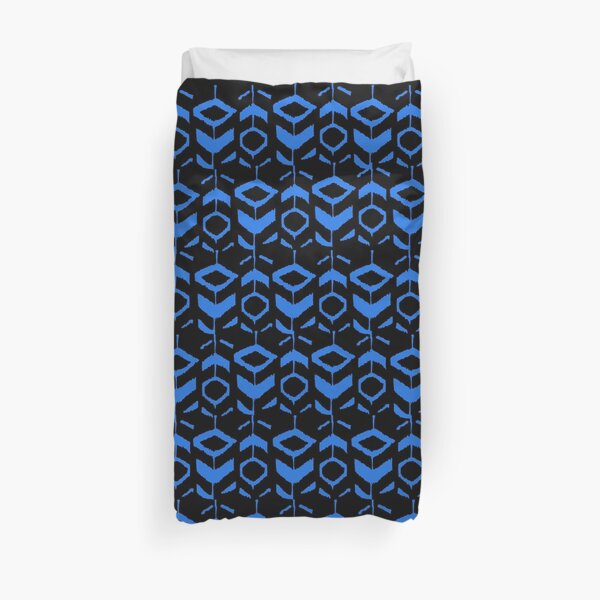 Blue flower pattern with black background Duvet Cover