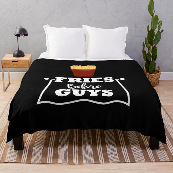 Aperçu de l'œuvre T-shirt drôle de frites avant les gars créée et vendue par youneszahrane.