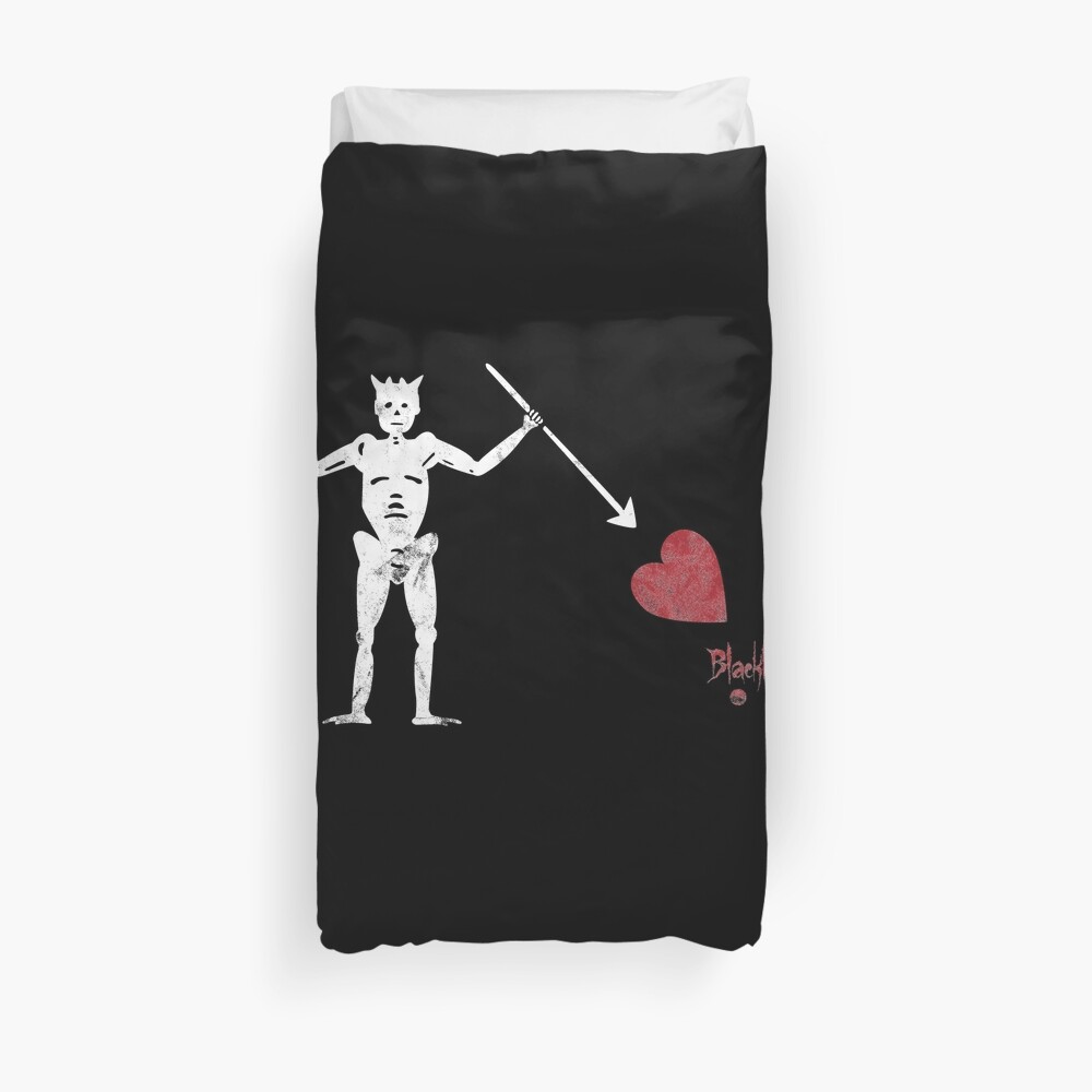 Pirate Flag of Blackbeard Jolly Rodger Fans Original Love Heart Blackbeard Flag Graphic Duvet Cover