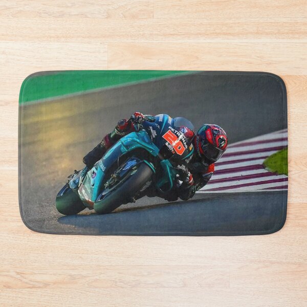 Fabio Quartararo passe à plat dans un coin Tapis de bain