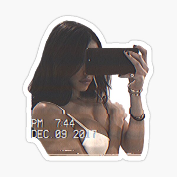 madison beer Sticker
