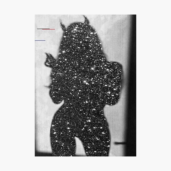 Featured image of post Baddie Black And White Glitter Aesthetic : Because of the trendiness of the aesthetics, it can often be related to other aesthetics.