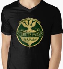 I enjoyed my stay at Schrute Farms (Green) Men's V-Neck T-Shirt