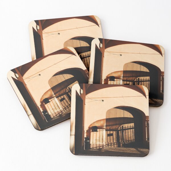 Item preview, Una porta - Going Inside designed and sold by GiornataVibes.
