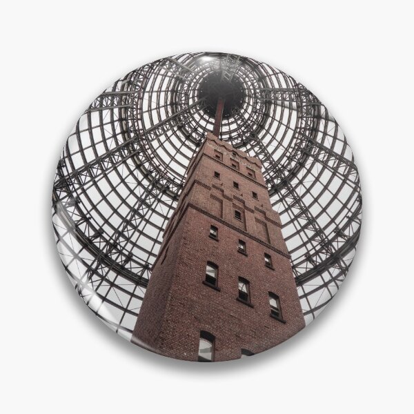 Artikelvorschau, Stationsgebäude mit kreisförmiger Glasdecke, in Melbourne Central, Australien. entworfen und verkauft von Anne Scantlebury.