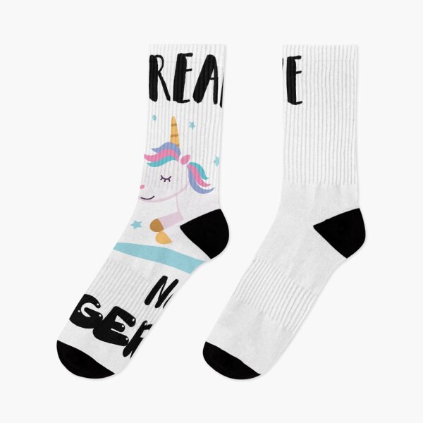 Aperçu de l'œuvre Spread Love Not Germs Unicorn Lovers T-Shirt créée et vendue par ayion.
