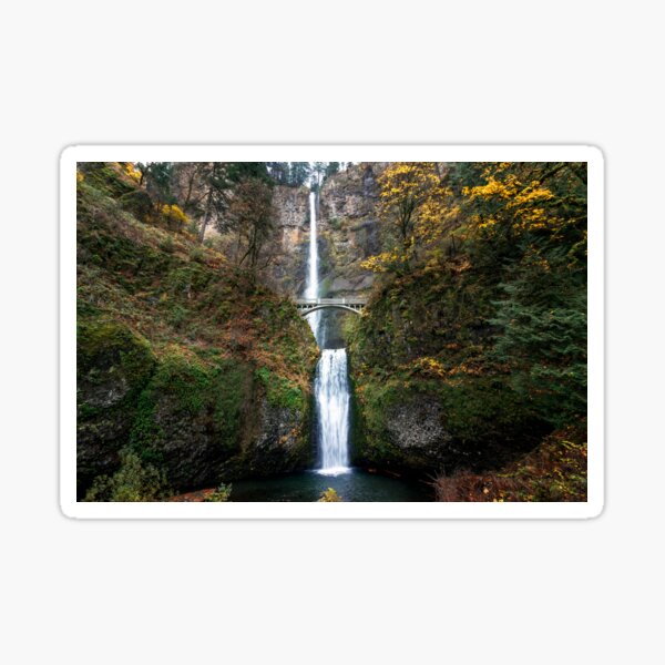 Item preview, Multnomah Falls en el otoño designed and sold by Raul Cano.