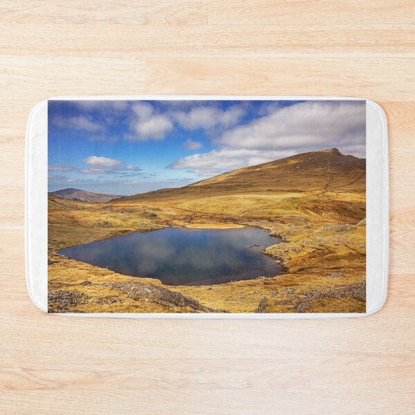 Artikelvorschau, Llyn y Cwn und Y Garn entworfen und verkauft von Dan Santillo.