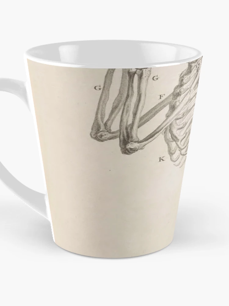 Aperçu 3 sur 4. Mug à café avec l'œuvre Osteographia or the Anatomy of... créée et vendue par Rodeoclash.
