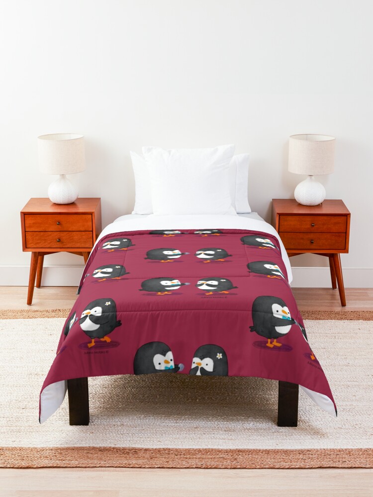 Alternate view of Penguins Valentines Comforter