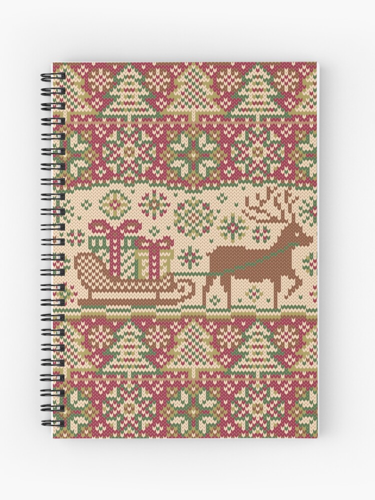 Aperçu 1 sur 3. Carnet avec l'œuvre Knitted pattern with reindeer red/green créée et vendue par olgart.
