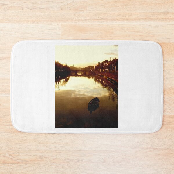 Item preview, O 'Connell Bridge Dublin en una tarde de verano en 1966 designed and sold by Dermot O' Dowda.