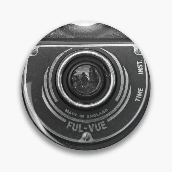 Artikelvorschau, Fähnrich Ful-Vue Vintage Schwarz-Weiß-Kamera entworfen und verkauft von Rob Cole Photography.